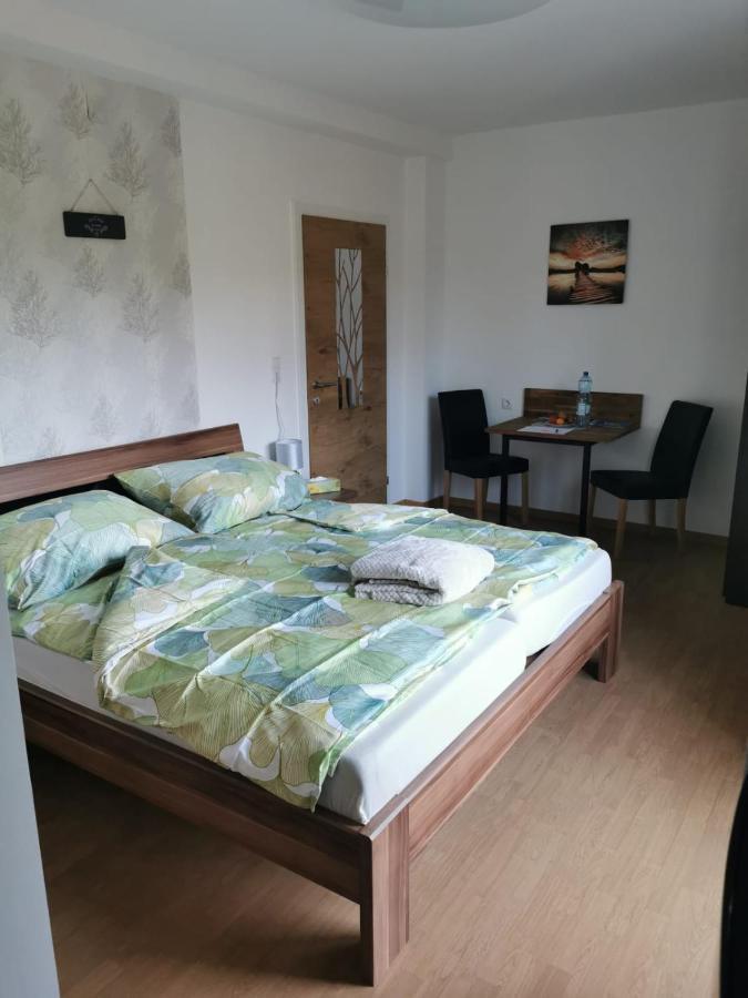 Homew4 - Tiny Apartment Hoheneich Buitenkant foto